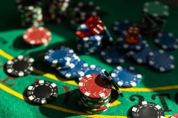 777singa mobile app interface showing live blackjack table and sportsbook markets